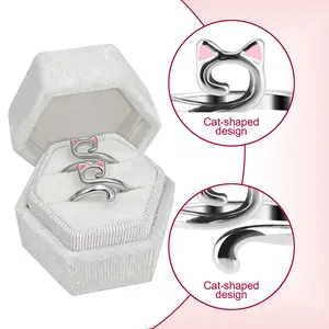 Crochet Ring for Finger Yarn Guide, 2 Count Adjustable Cat Design Knitting Loop Crochet Ring with Box, Knitting Accessory