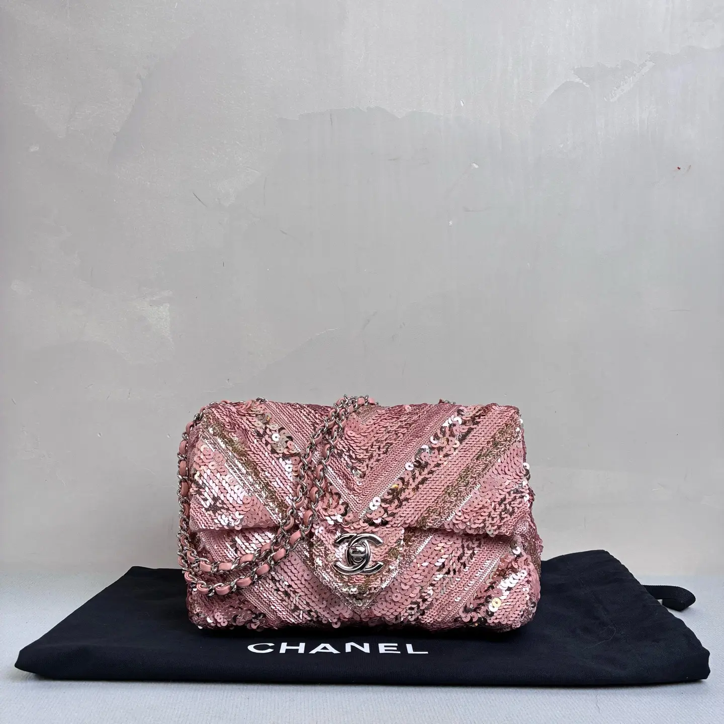 Pre-owned CHANEL Sequins Chevron Mini Rectangular Flap Pink