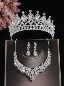 A set of gorgeous and atmospheric bridal accessories, including a rhinestone crown, necklace, and earrings, consisting of 4 wedding accessories. The wedding dress and accessories are also suitable for weddings, parties, and gatherings