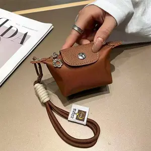 Leather Keychain, Decorative Earphone Pendant Accessory, Perfect for Keys, Valentine's Day Gift, Cartoon Theme Design, Ideal for Bags and Backpacks