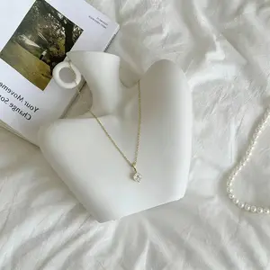 1.5 Carat Artificially synthesized cubic zirconia Solitaire Pendant Necklace - Choker Necklace with Cubic Zirconia  Hypoallergenic  Dainty Necklaces for Women