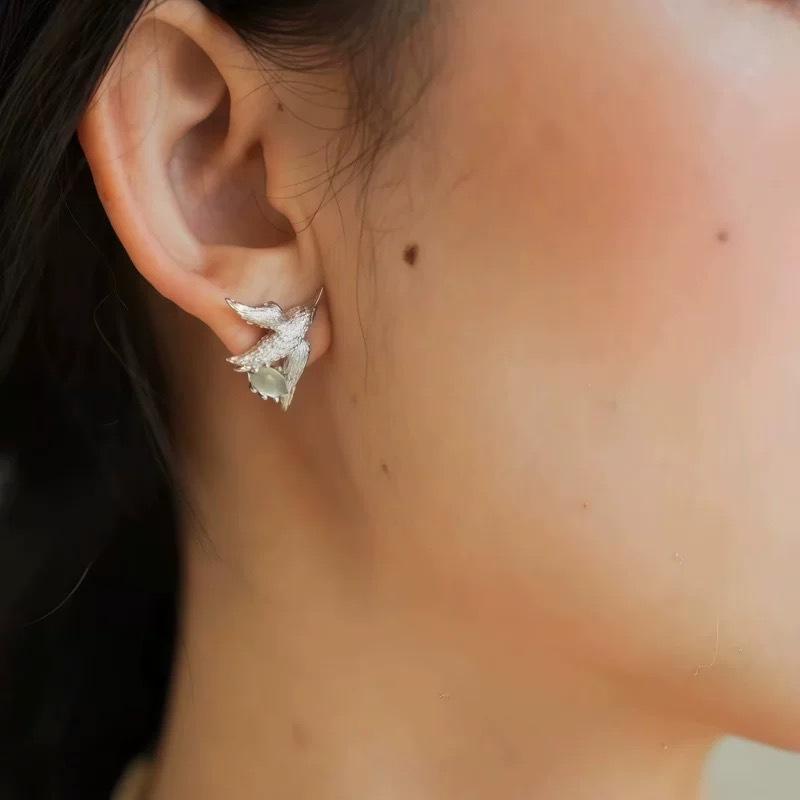 YEAHLOVE Vintage Swallow Bird Gemstone Statement Earrings | Retro Dainty Jewelry for Everyday Wear, Gifting & Good Fortune