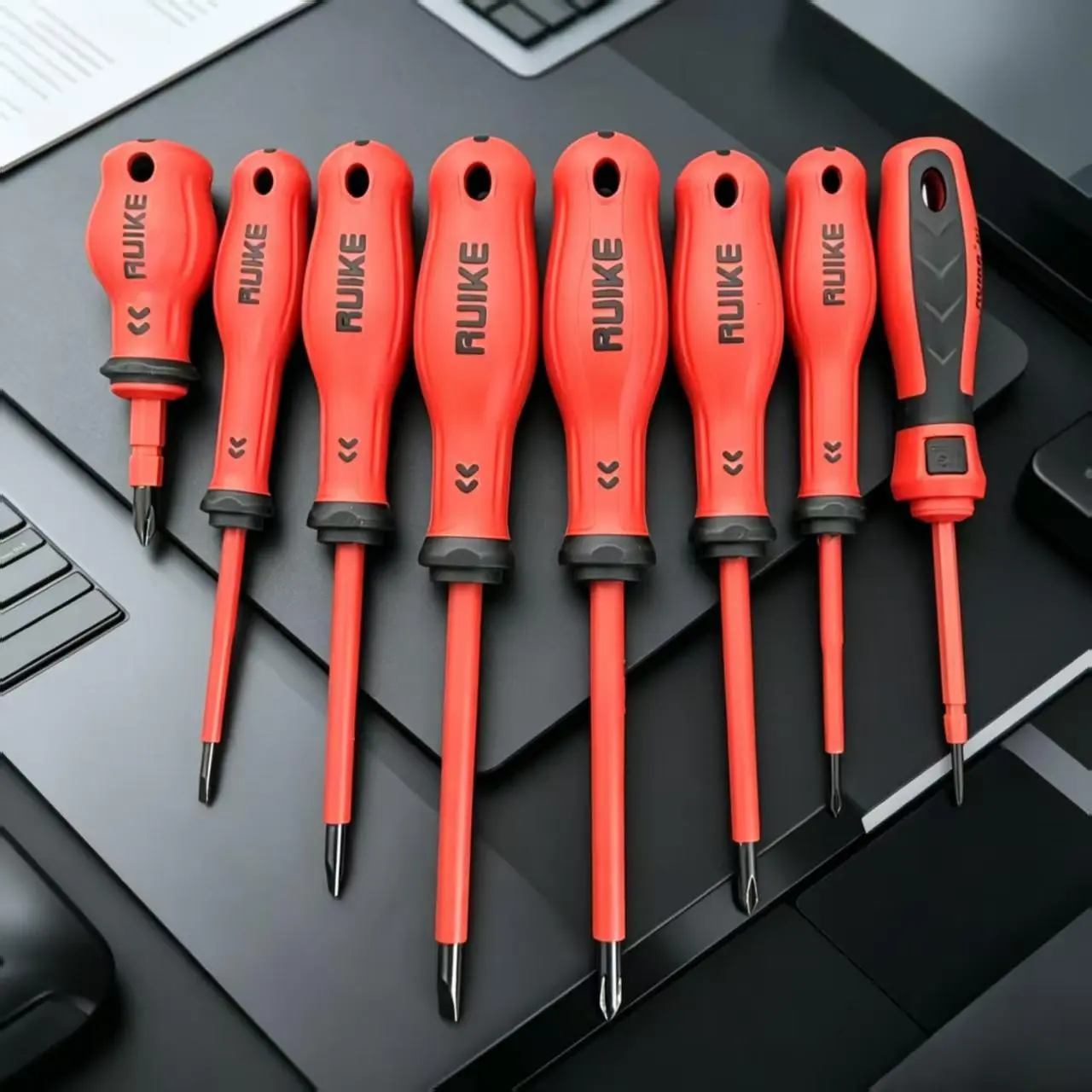 RUIKE 8 Pcs Screwdriver Set – High Voltage Resistance Slotted & Phillips Work Tools for Electricians, Auto Repair, Professional Car Body Repair Hand Tool Kit