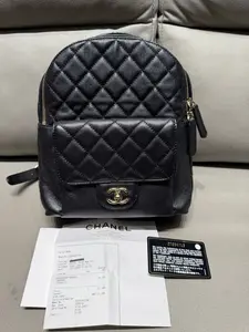 Pre-owned CHANEL Caviar Quilted Medium Zip Around Backpack Black