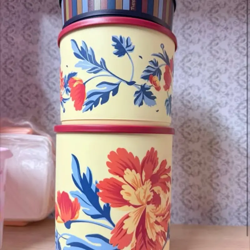 Tupperware Tupperware