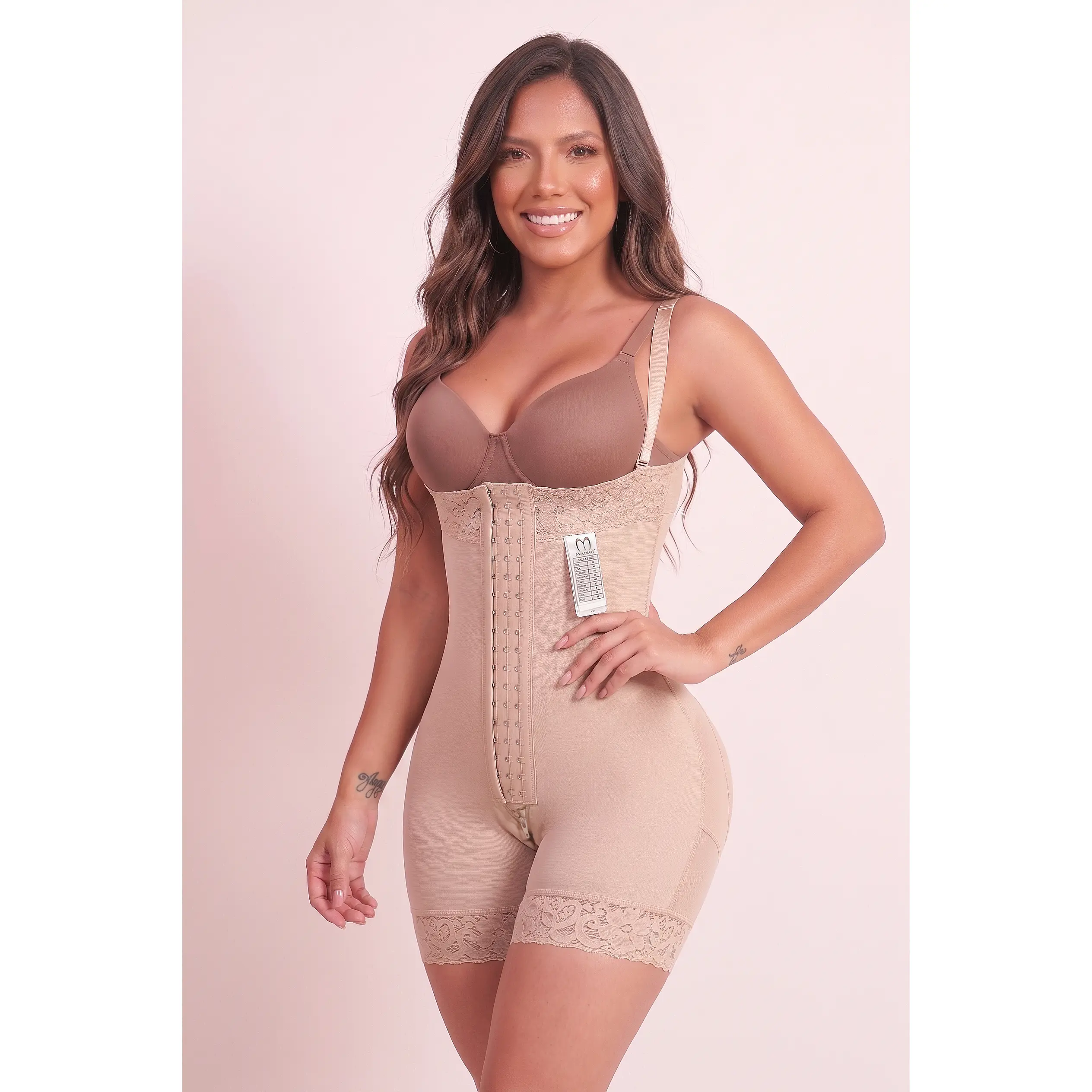 1023 – High Waist Shaper Strapples with 3 hooks and Butt Lifter