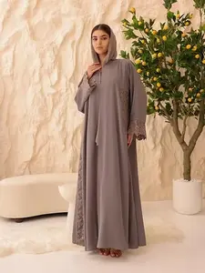 Dubai abaya- Haya Inayat