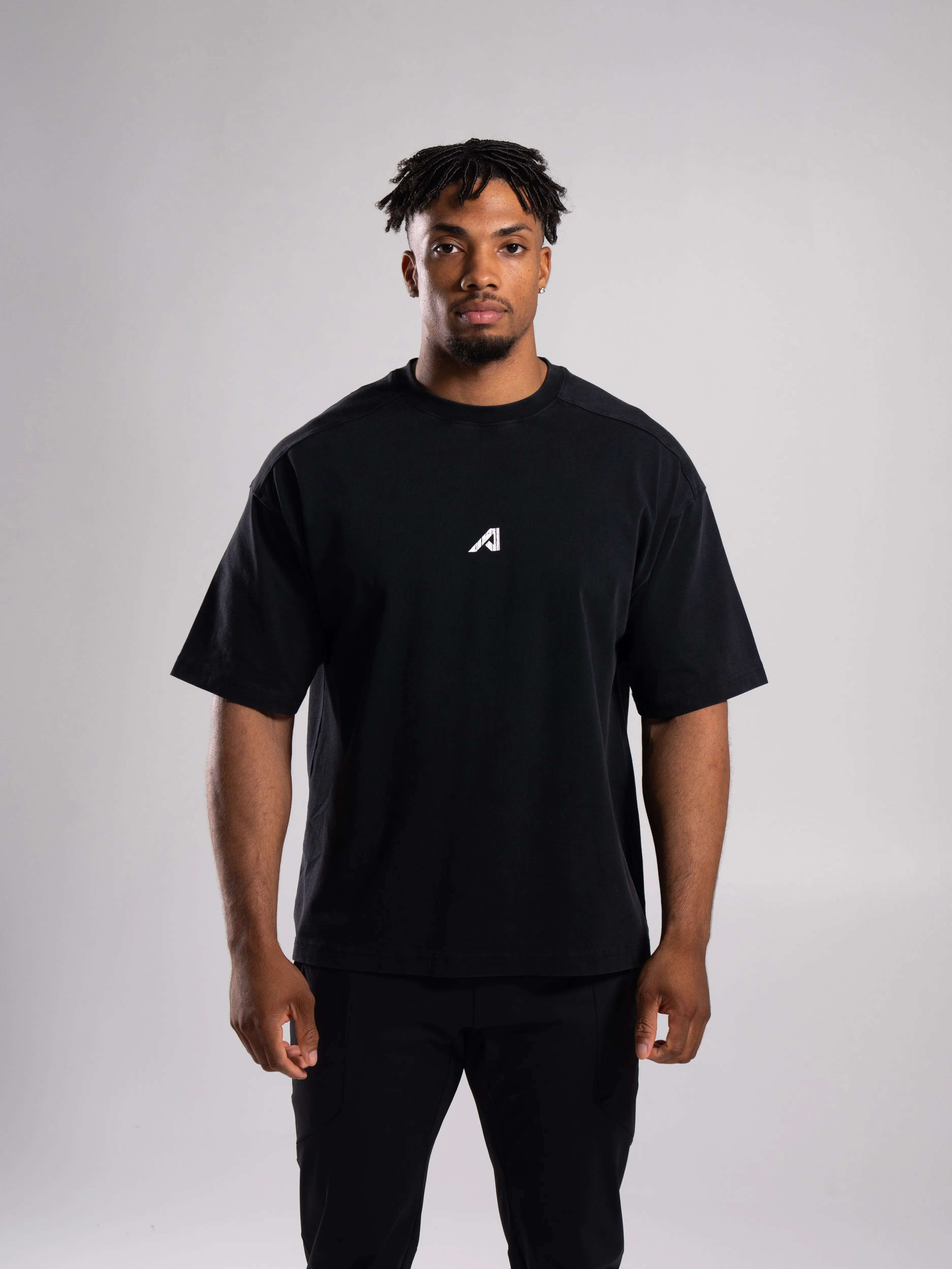 Alphalete Men's Stone Wash Alpha Tee - Black, Short Sleeve Gym Shirt, Breathable Mesh, Oversized Fit, Heavyweight, Cotton Blend, Workout Tee, Men's Short-sleeve T-shirts