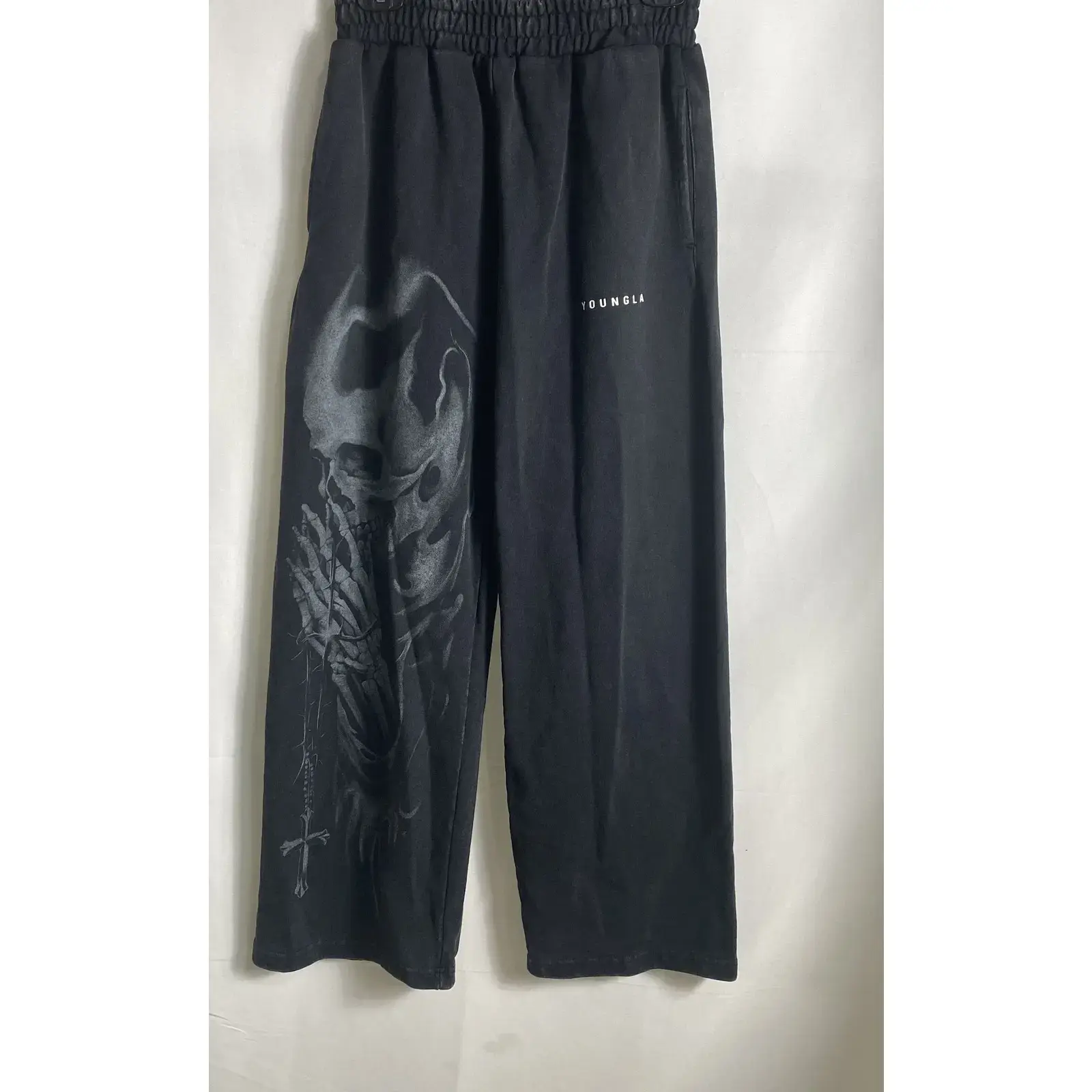 Men’s Loose Fit Sweatpants Black Anime Graphic Casual Streetwear Joggers