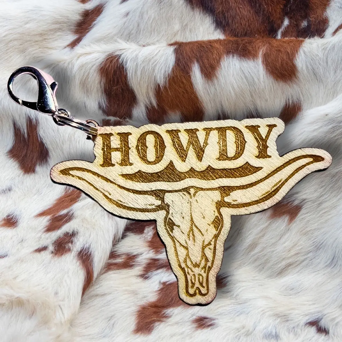 Engraved howdy bull skull wooden keychain