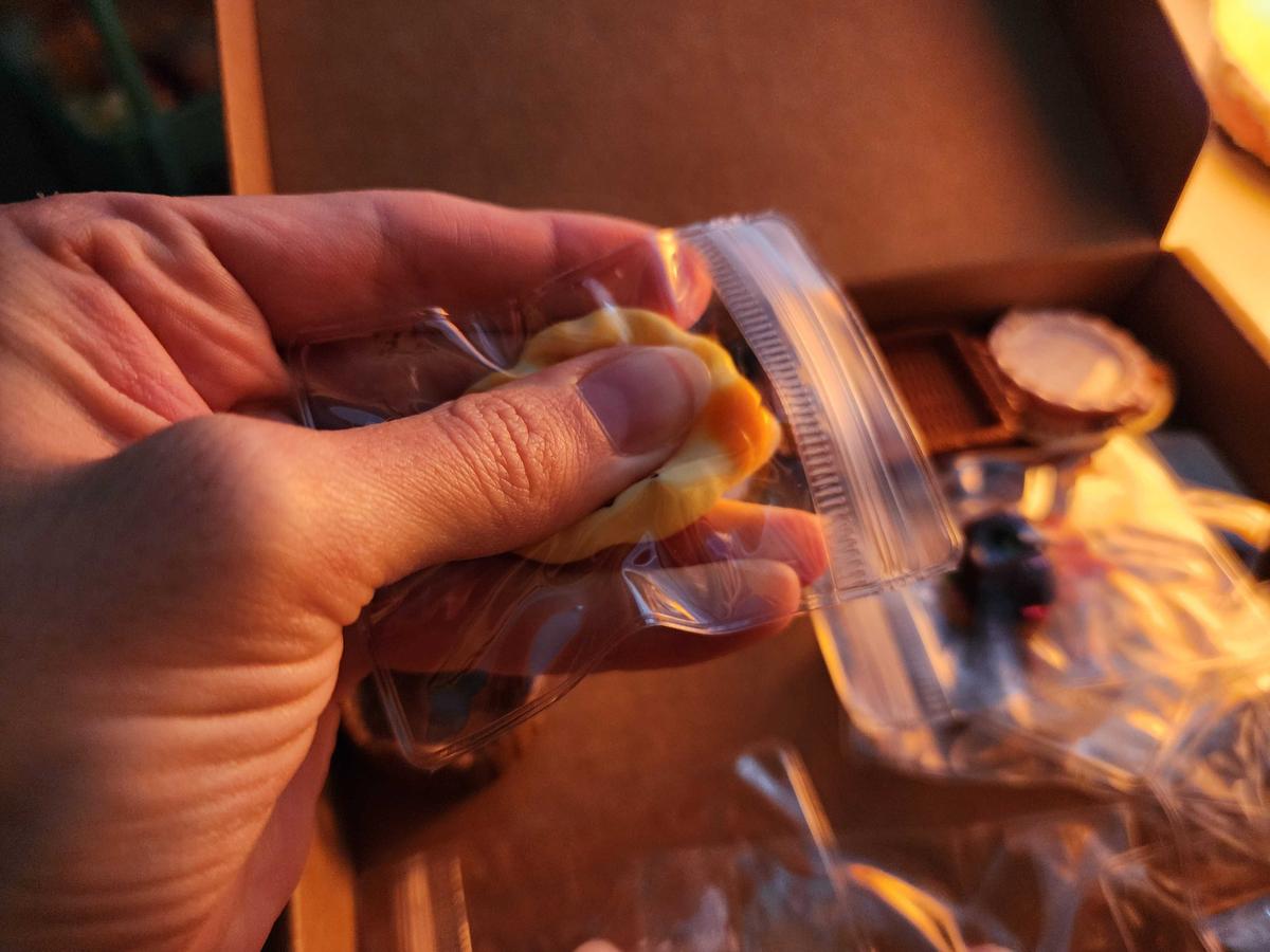 Item: 10 Squishies+10 Plates+Various Accessories