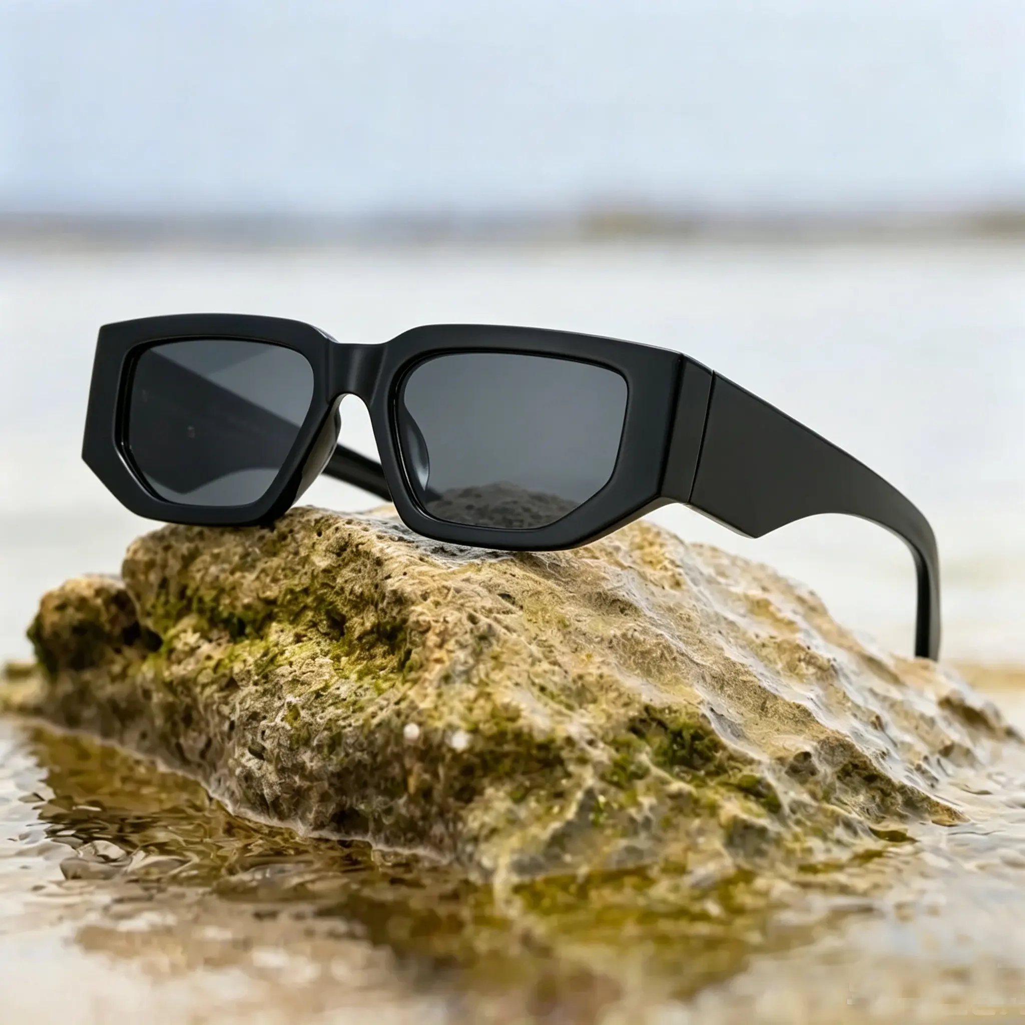 Fashion Retro Square Sunglasses for Men Women Classic Trendy Square Frame Shades UV400 Protection Sun Glasses Super Popular for All