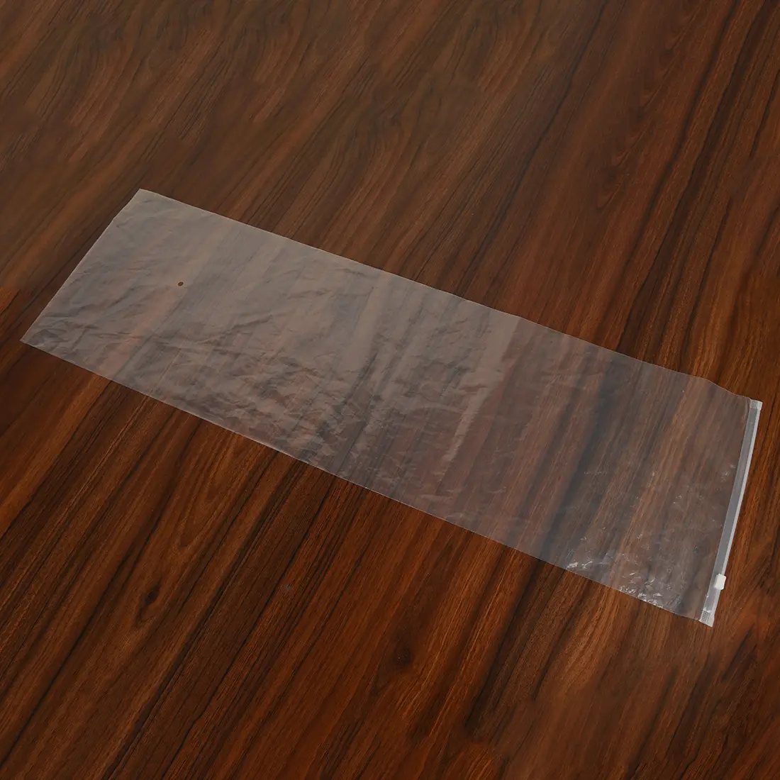 Wig specific packaging bag with transparent and visible adjustable length