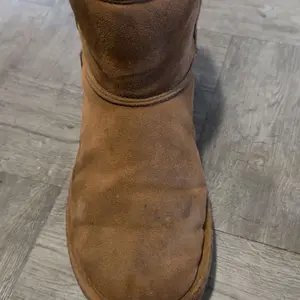 Angelus Suede & Nubuck Cleaner Kit - 1 Cleaning Eraser Block and 1 Nylon Bristle Brush - Eliminates Stains, Removes Spots, Restores Nap - UGG Cleaner for Leather Suede Shoe, Handbags, Jackets, Boots, Furniture, Cleaner For Uggs