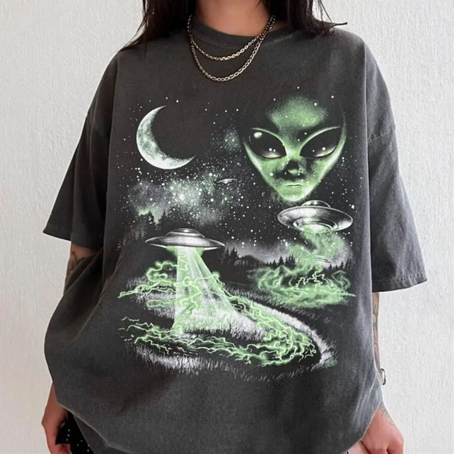 Vintage Alien UFO 90s Graphic T-Shirt, Retro Sci Fi Alien Abduction Tee, Extraterrestrial Space Graphic Shirt, Unisex Cosmic Gift