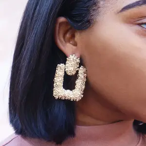 LARSELLE STATMENT EARRINGS