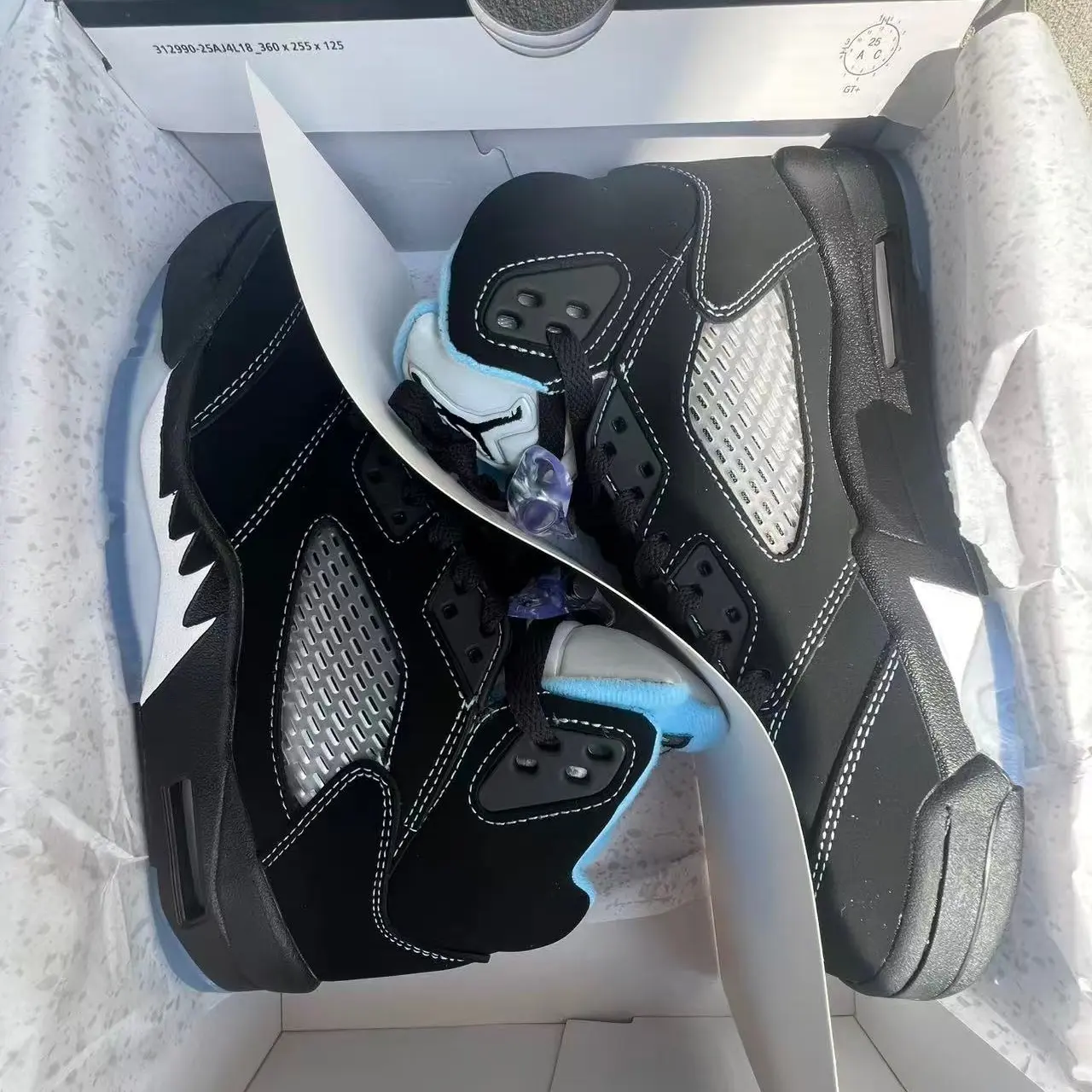 Brand New Sealed Unisex Mid Top Retro Basketball Sneakers Black Light Blue Accent Breathable Mesh Athletic Sport Trainers Shock Absorbing Cushion Sole Street Fashion Shoes For Men Women Teen