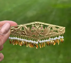 Meera Jadau Hair clips