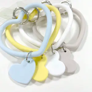 Cute Heart-Shaped Phone Case Lanyard Wrist Strap, Short Camera Hanging Chain Keychain, Fashion Versatile Daily Use Universal Accessory, Mobile Phone Lanyard