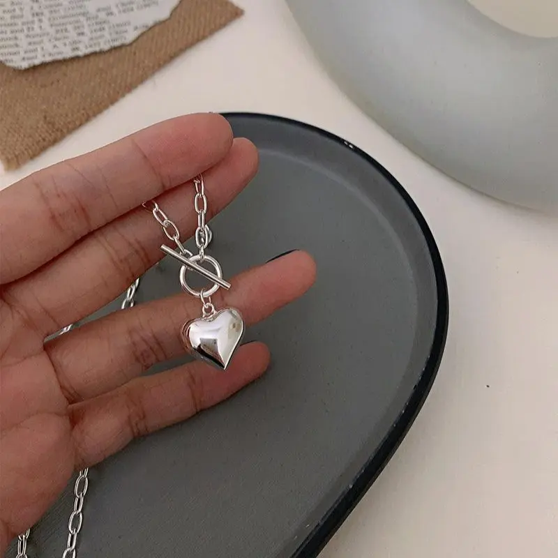 Vintage-style 925 silver heart necklace for couples – Hip-hop style heart-shaped collarbone chain with OT clasp.