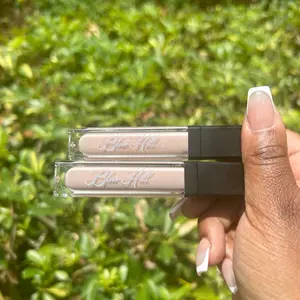 Latte-me Please LED LIGHT LID Gloss Lipgloss Lipstick Makeup Cosmetic Glossy Lip Care