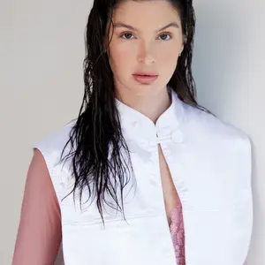 Imperial White Beauty Cape