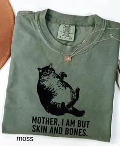 Comfort Colors Skin And Bones Cat T-Shirt – Trendy Streetwear Top For Womenswear Summer