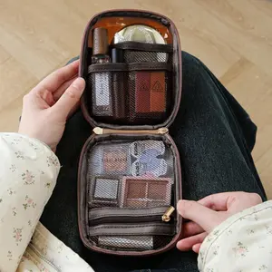 PVC Mini Portable Makeup Bag, 1 Pc Travel Beauty and Toiletry Storage Bag, Exquisite Mini Lipstick Pouch for Students and Women, Gift for Sisters, Girls, Friends and Teachers1