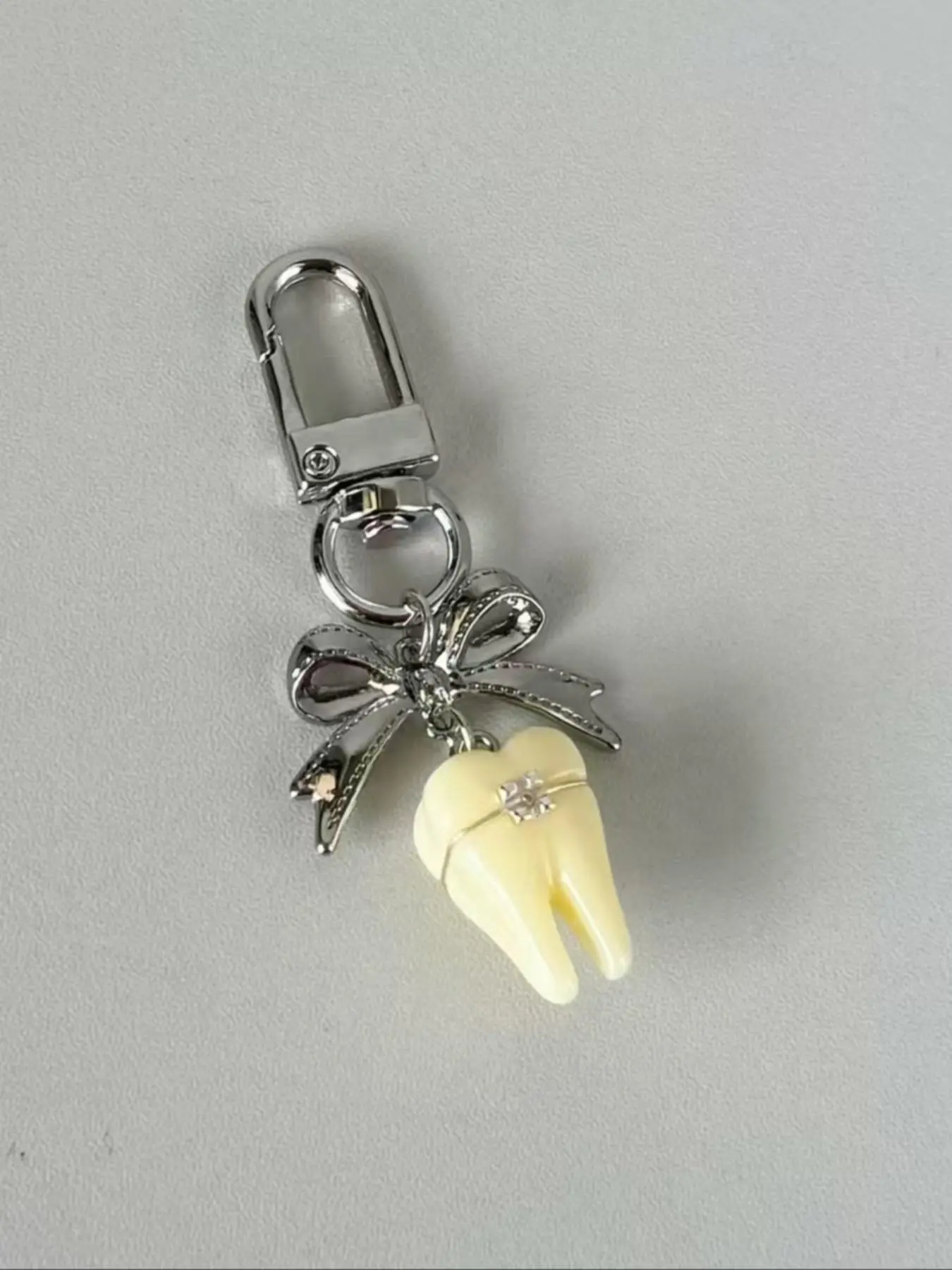 Cute Tooth Shaped Keychain, Fashionable Keychain for Women & Men, Trendy All-match & Exquisite Keychain for Birthday Gift, Keychain Kawaii, Keychain Pendant, Cute Keychain Accessory, Stylish Keychain