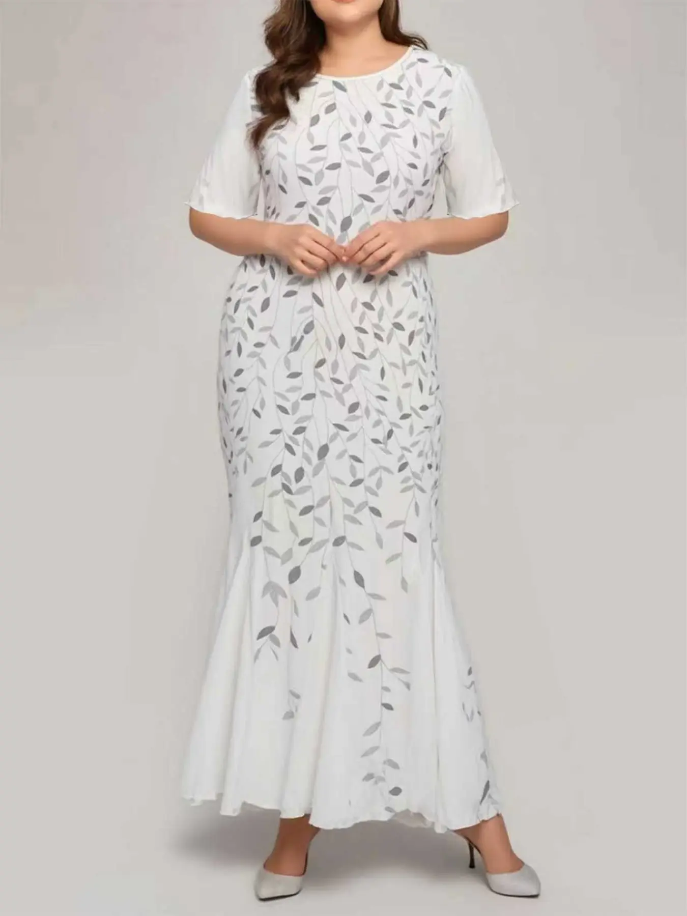 Plus Size Women's Fresh Willow Leaf Print Round Neck Short Sleeve Long Dress, Casual Wear, Slimming Chic Elegant Dress for All Seasons