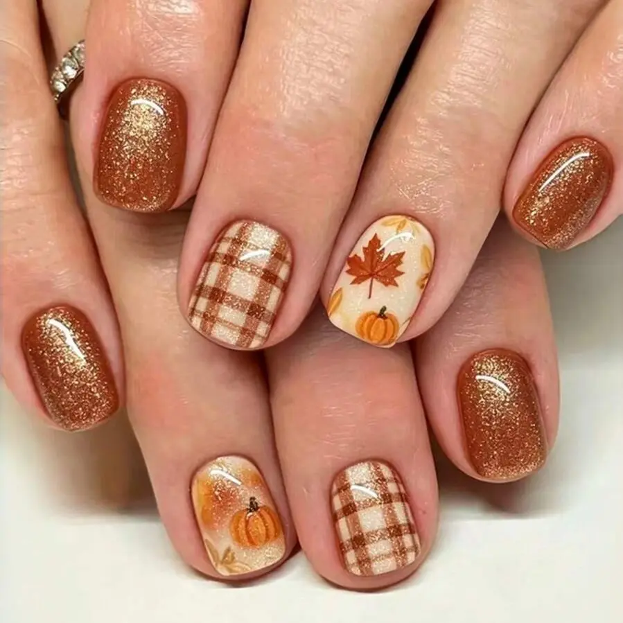 24pcs Short European Style Fake Nails, Orange Brown Pumpkin & Maple Leaf Gradient Plaid Line With Glitter, Full Coverage Removable Women's Nail Art Set, Suitable For Party, Ball And Daily Wear