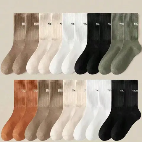 Women's Letter Print Crew Socks, Sporty Casual Moisture Wicking Socks, Soft Comfy Breathable Hosiery for All Seasons Daily Wear