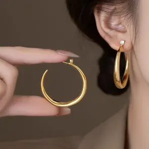 LisiZen Women's New Commute Metal Hoop Earrings with Micro-Inlaid Zircon, Gold-Plated, Simple and Elegant Ear Accessories DZEH6064