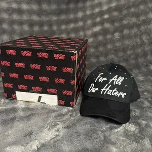 DANDY HATS X TOMBOCHIO CON CAJA