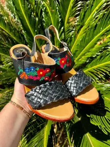 Black Huarache Heels, Black Mexican high heels, Mexican huarache heels, Tacones Mexicanos para Mujer