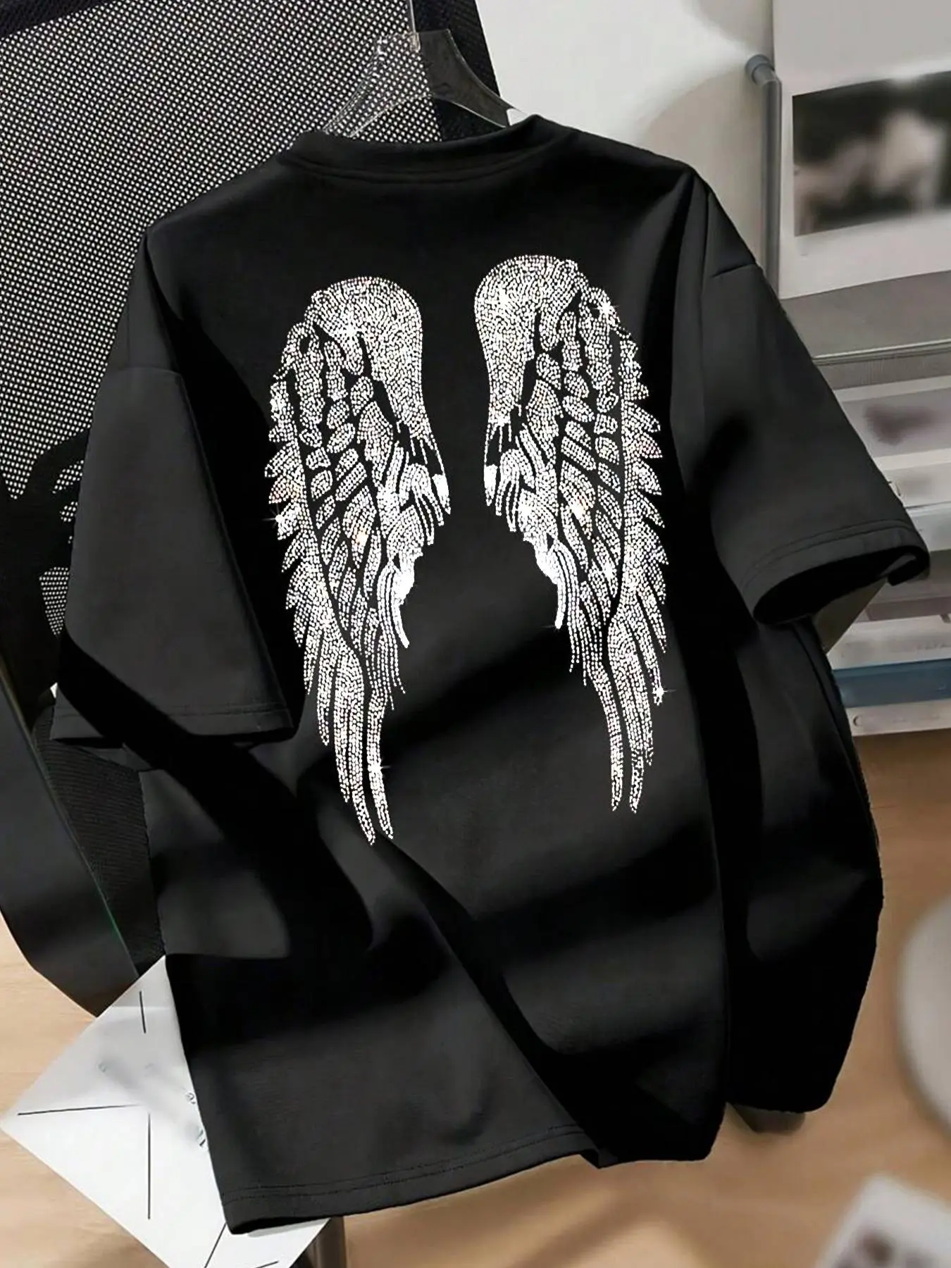 Women's Rhinestone Wing Print Round Neck Tee, Fashion Casual Chic Streetwear Crew Neck Short Sleeve T-shirt for Daily Holiday Vacation Outdoor Wear, Ladies Clothes for Summer, Top, Womenswear