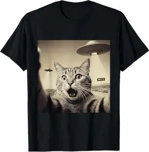 Funny Cat Selfie UFO UAP Aliens Visitation Encounter Area 51 T-Shirt