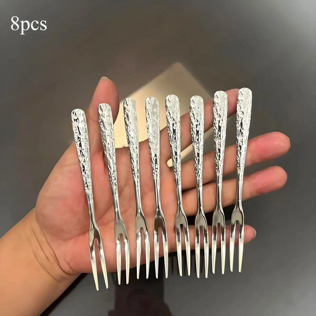Stainless Steel Fruit Picks Dessert Forks European Long Handle Cake Spoons (8pcs), Elegant Design, Perfect for Parties & Events