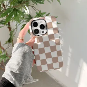 Brown and white checkered pattern phone case, sturdy and durable 2-in-1 case, compatible with iPhone 17/16/15/14/13/12/11 Pro Max/Plus/Pro, Galaxy S25/S24/S23 Ultra. Durable, stylish protection, drop-proof phone case, a great gift.