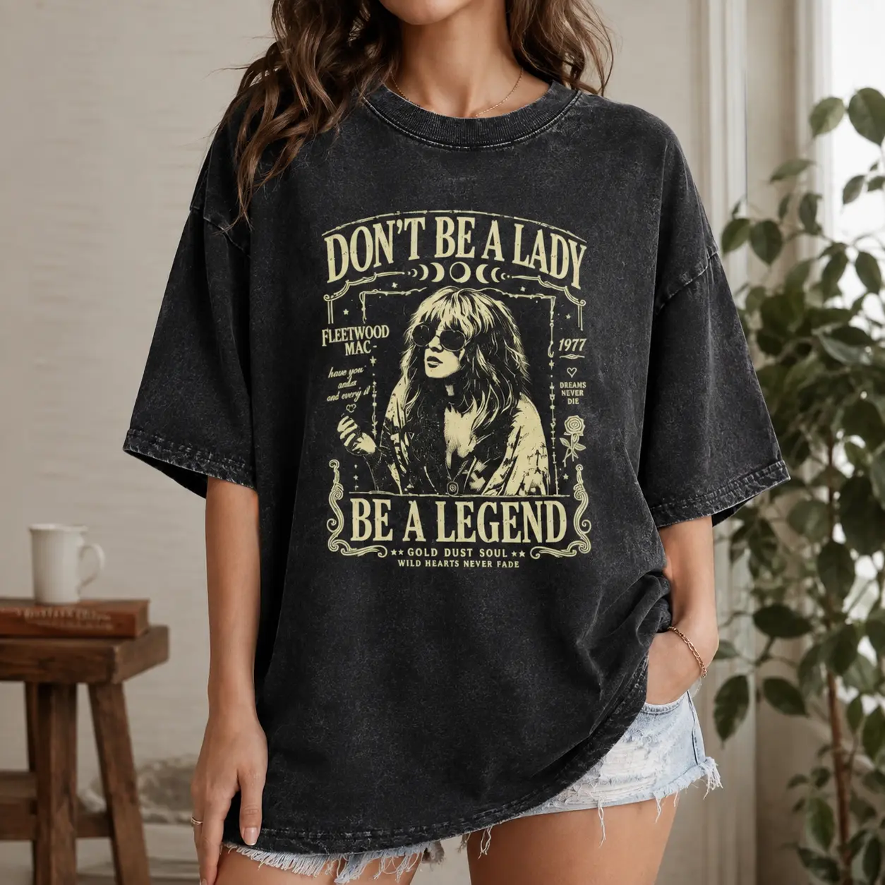 Vintage Fleetwood Mac Steviie Nicks Shirt, Don't Be A Lady Be A Legend Graphic Tee, Boho Witchy Rock Band Graphic T-Shirt, Vintage Soul Tee for Fan