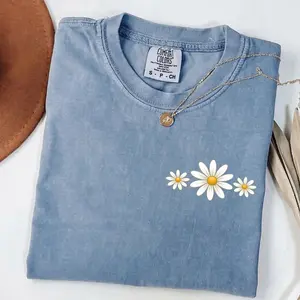 Daisy Flower Comfort Colors T Shirt, Cute Bloom Graphic, Lightweight Relaxed Fit Tee, Aesthetic Style, Unisex Casual Outfit, Girl Core, Summer Wear, Unisex Casual Graphic T-Shirts