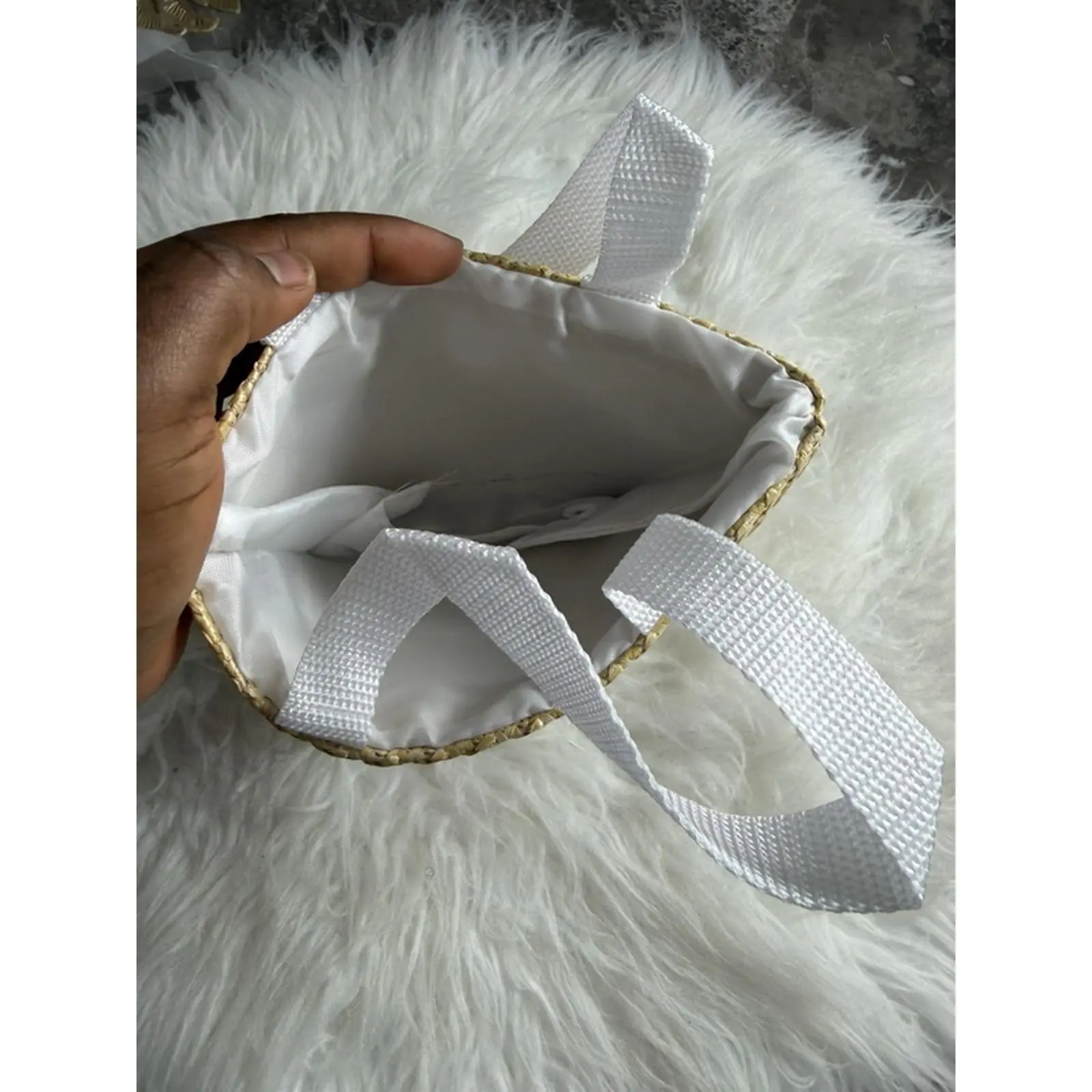 Elegant White Tote Bag with Gold Trim and Durable Handles for Everyday Use