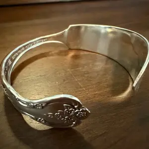 Magnolia Silverware Bracelet