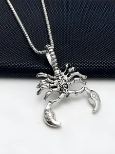 1 piece of titanium steel hip-hop punk dark style scorpion and spider long necklace Exquisite Chain Jewelry a unique street accessory suitable for both men and women