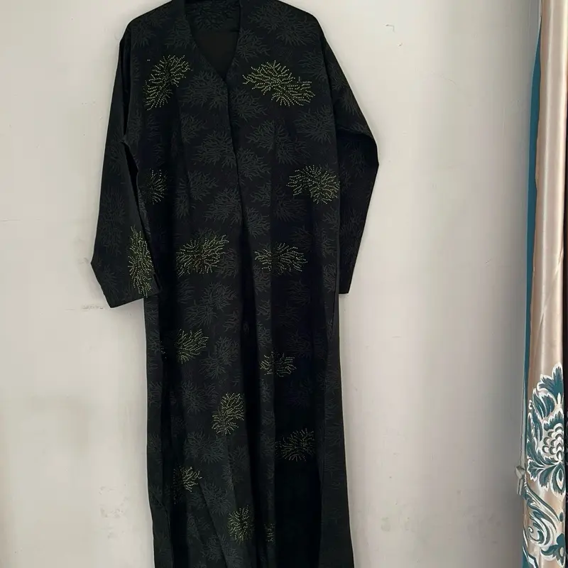 Classic Abaya – Perfect for Everyday & Occasions