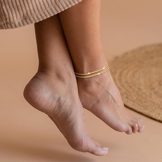 Womens Gold Ankle Bracelet, Adjustable Chain Set, Petite and Cute, Perfect for Summer Wear, Ideal as Summer Waterproof Barefoot Jewelry or Gift Waterproof Layered Anklets for Women, Cuban Link Anklet Set, Boho Summer Beach Vacation Daily Wear Jewelry Gift