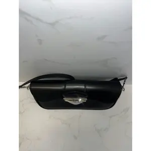 Pre-owned Epi Leather Bag Bag Accessories Textured Leather Handbag – Black Structured Everyday Bag with Dust Bag
