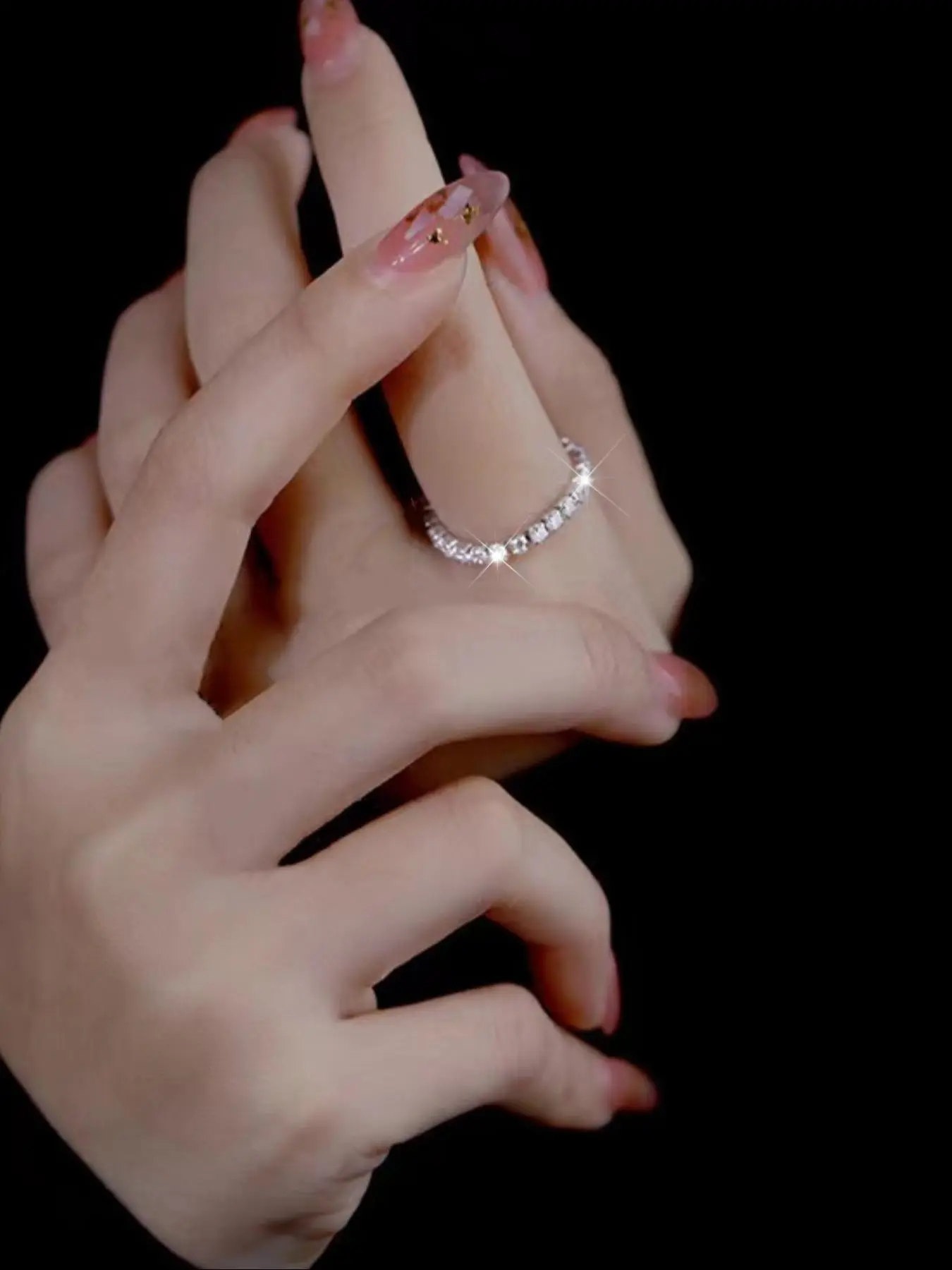 1 fashionable and simple elastic adjustable ring, a sparkling rhinestone elastic ring in women's party style, the perfect gift for women Rhinestone Decor Ring Jewelry Rings
