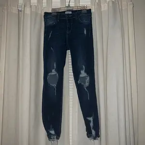 Size 5 ripped CELLO jeans