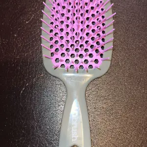 Product Review of Unbrush Detangling Hair Brush by FHI Heat from B**G **